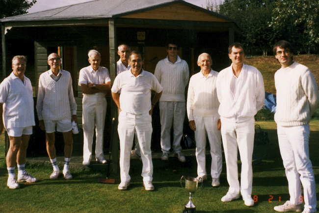 4xx cqt group_edited-1.jpg - Competitors who played in one of the last  Tournament for the Abnalls Cup - the winner was Lionel Tibble (2nd from the rh side)